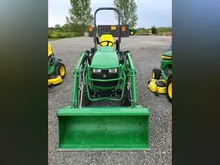 2016 John Deere 1025R