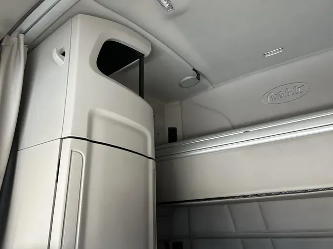 2020 Peterbilt 579
