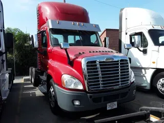 2017 FREIGHTLINER/MERCEDES CASCADIA 125