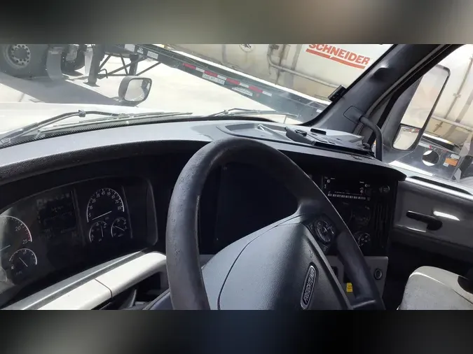 2021 Freightliner Cascadia 126