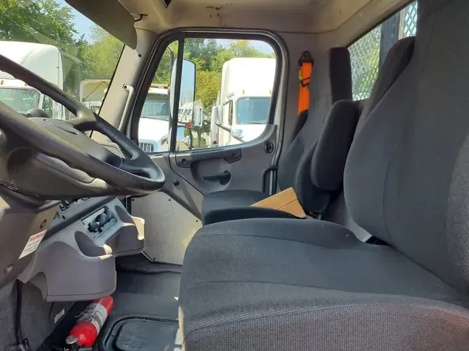 2020 FREIGHTLINER M2 106