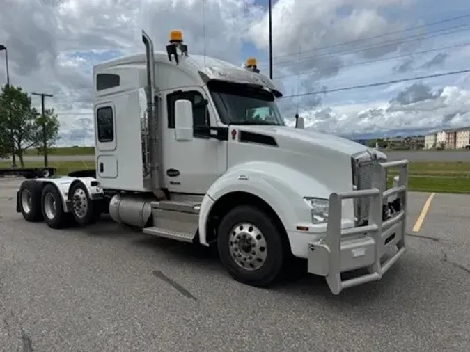 2022 Kenworth T880
