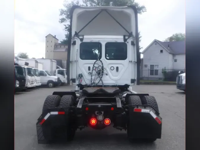 2019 FREIGHTLINER NEW CASCADIA 126