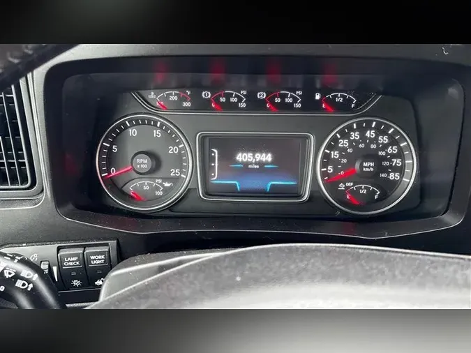 2019 INTERNATIONAL LT