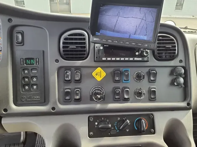 2022 FREIGHTLINER/MERCEDES M2 1060bb2bfc648ad8ded10b635c7590a07db