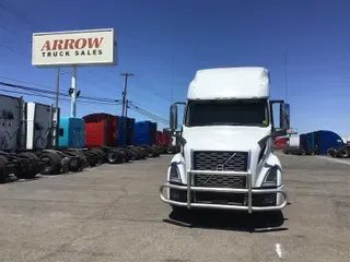 2022 VOLVO VNL64T760