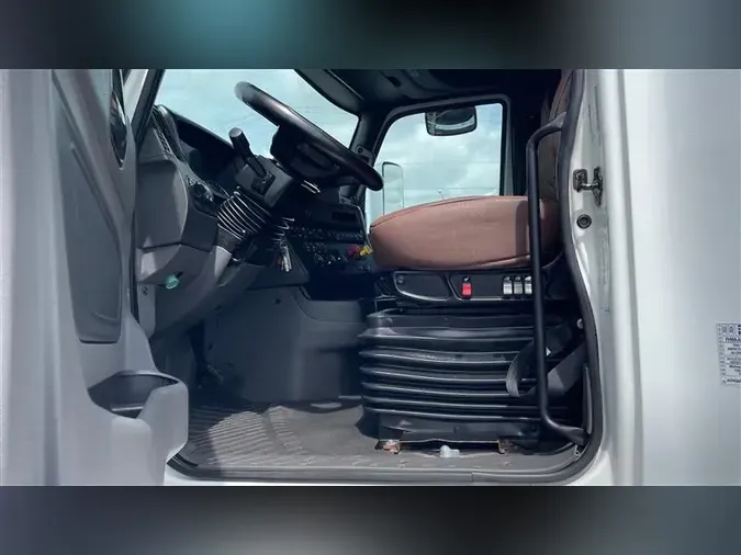 2019 INTERNATIONAL LT