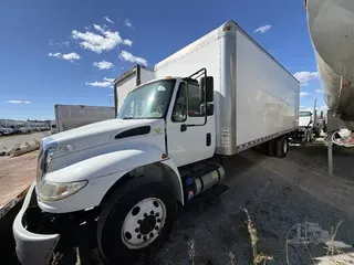 2017 INTERNATIONAL DURASTAR 4300