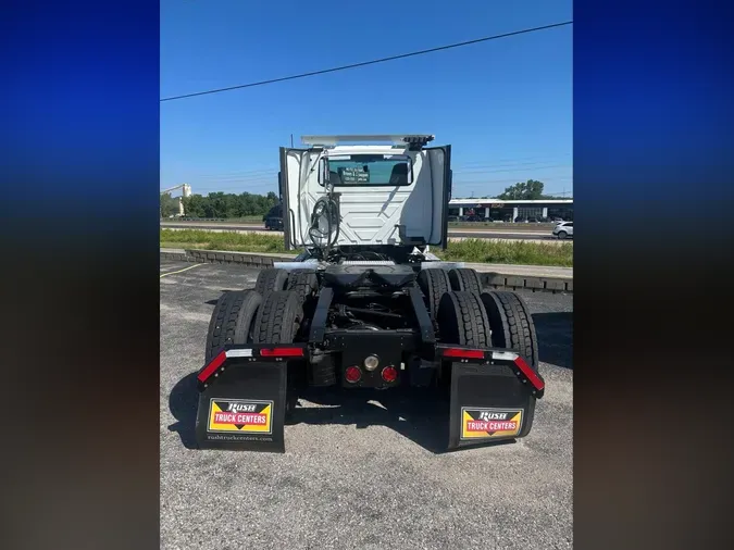 2020 International LT625