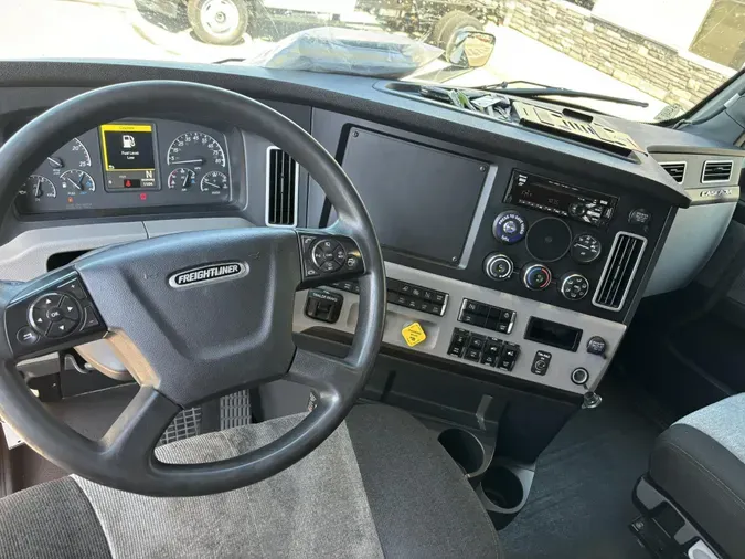 2020 Freightliner Cascadia