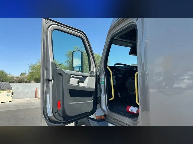 2022 Freightliner Cascadia 126