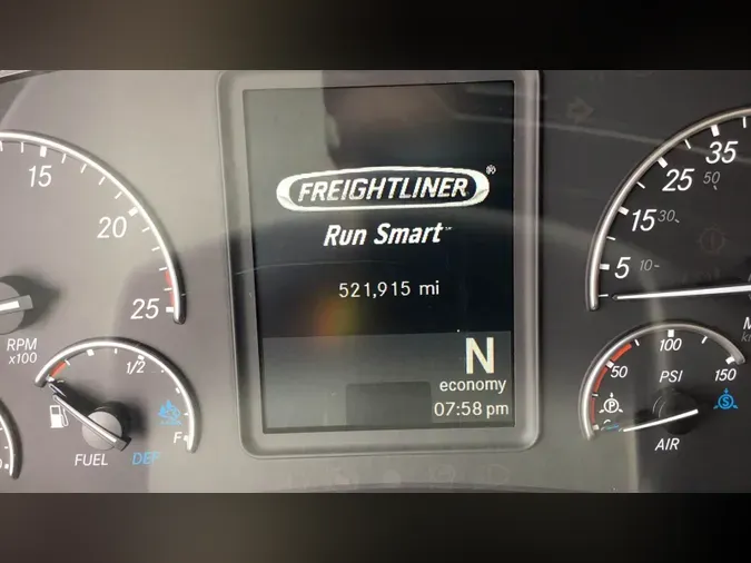 2020 Freightliner Cascadia 126