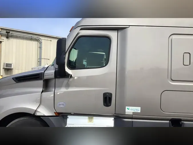 2022 Freightliner Cascadia 126