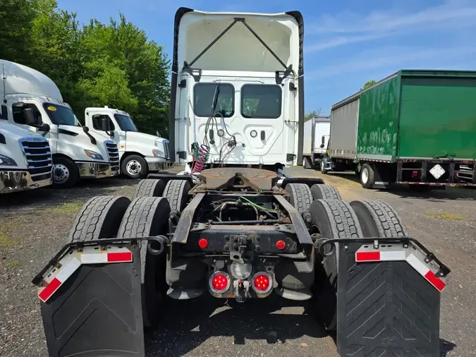 2019 FREIGHTLINER NEW CASCADIA PX12664