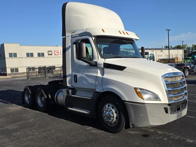 2020 Freightliner Cascadia