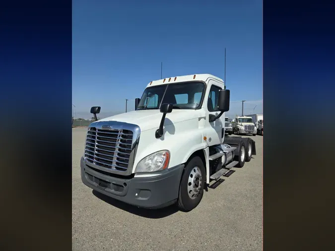 2019 FREIGHTLINER CASCADIA 1250bc7742e0a6c709551a538fa043e5796