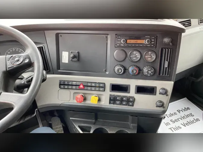 2020 Freightliner Cascadia 126