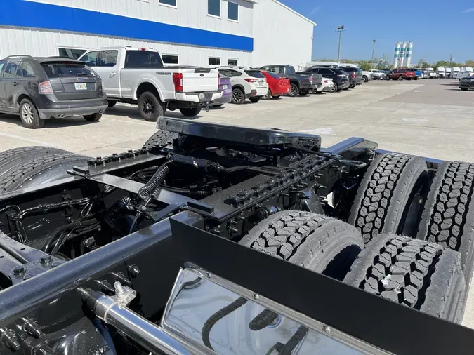 2020 Freightliner Cascadia 126