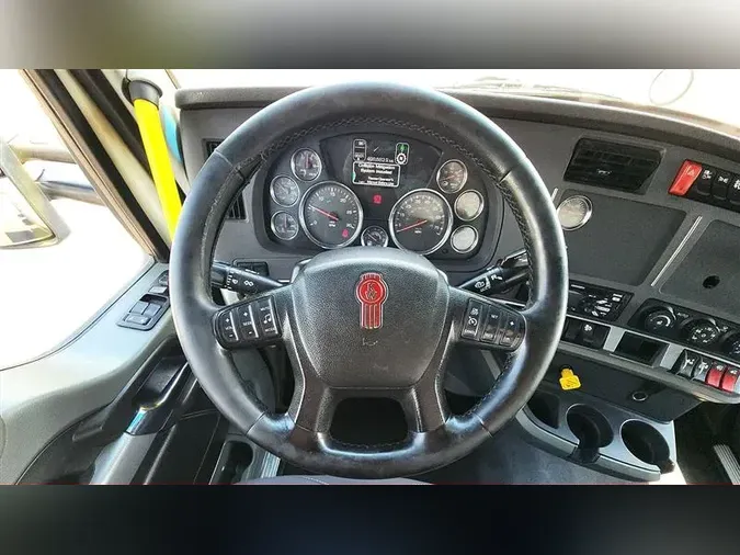 2021 KENWORTH T680