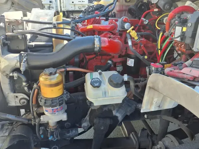 2018 FREIGHTLINER/MERCEDES M2 106