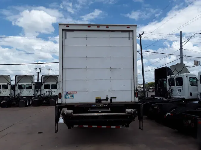 2018 FREIGHTLINER/MERCEDES M2 106