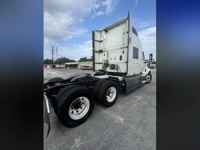 2022 International LT625