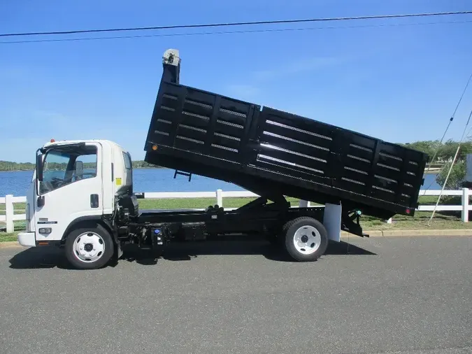 2016 ISUZU NQR