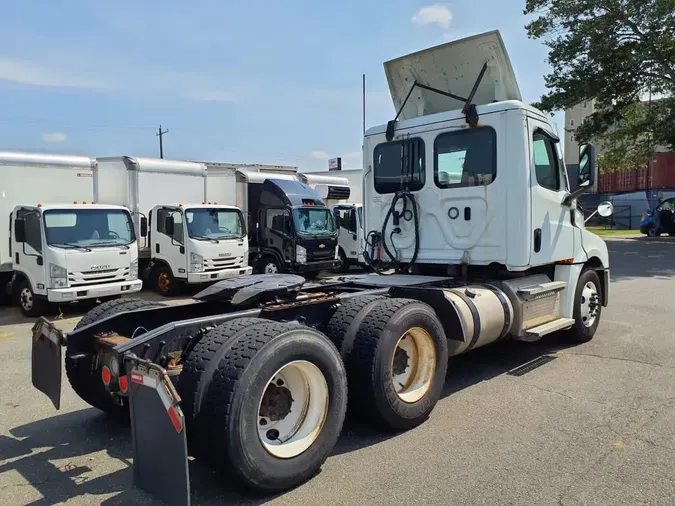 2021 FREIGHTLINER NEW CASCADIA PX12664