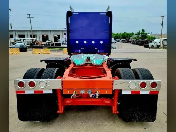 2022 Peterbilt 389