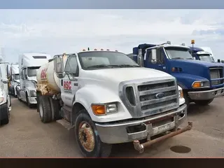 2007 FORD F750 SD