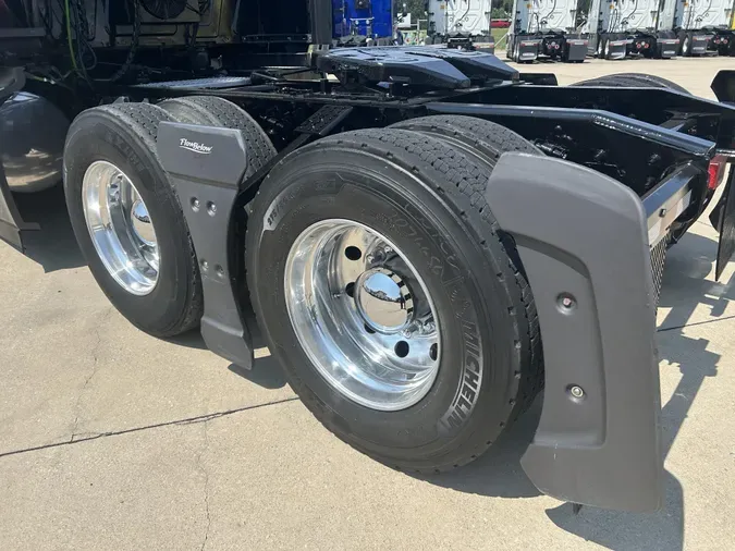 2022 International LT625