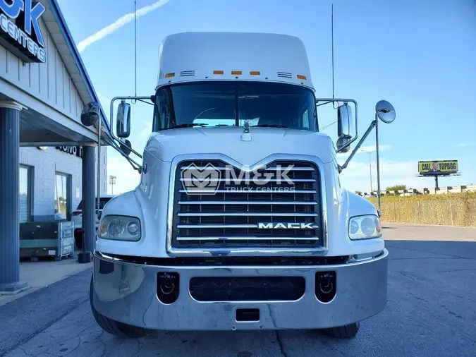 2018 MACK CXU613