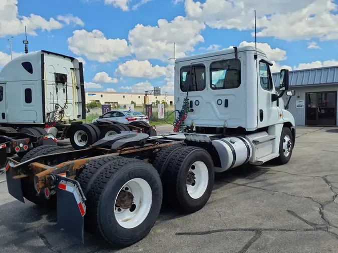 2020 FREIGHTLINER/MERCEDES CASCADIA 1250bdbb45ca43465c81ef729dc46f207b4