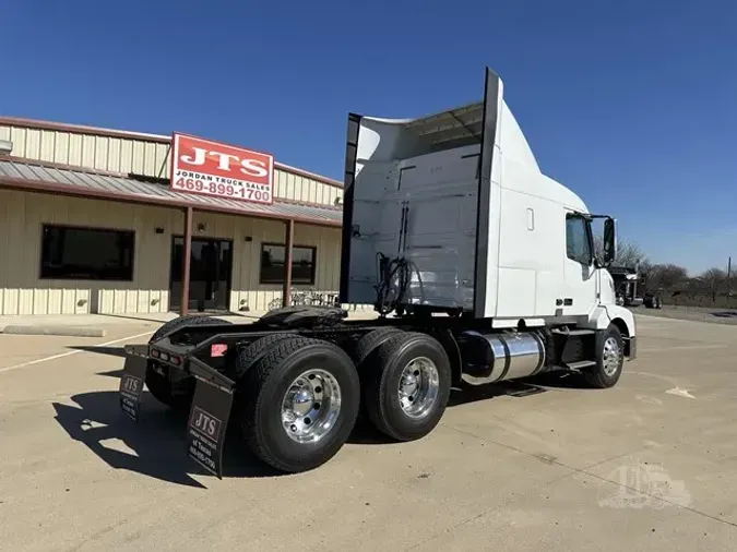 2018 VOLVO VNL64T630