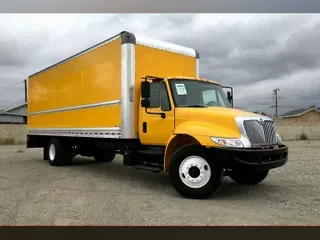 2018 International 4300 SBA 4X2