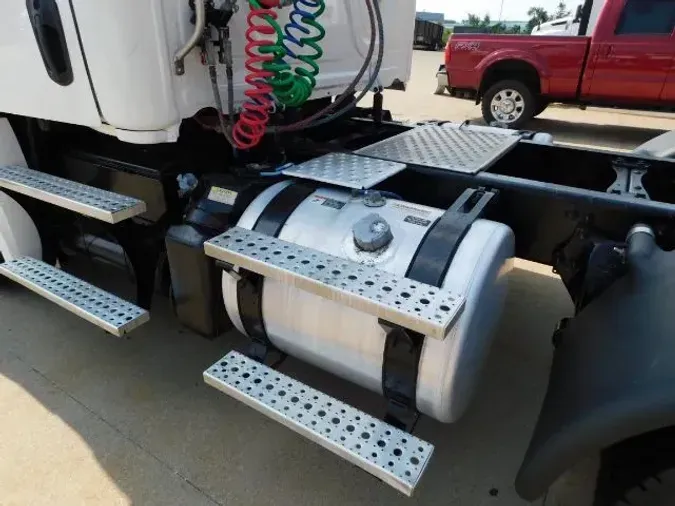 2019 Freightliner Cascadia Day Cab