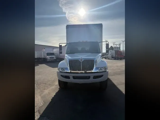 2019 NAVISTAR INTERNATIONAL 4300