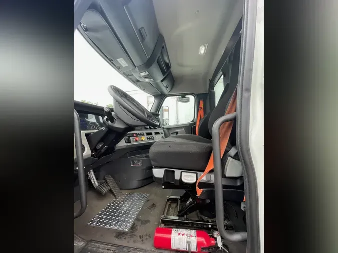 2020 FREIGHTLINER/MERCEDES NEW CASCADIA PX12664