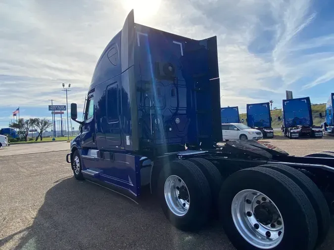 2022 Freightliner Cascadia