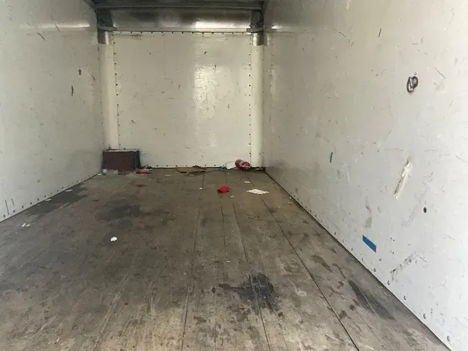 2017 HINO TRUCK 195