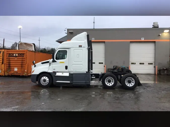 2020 Freightliner Cascadia