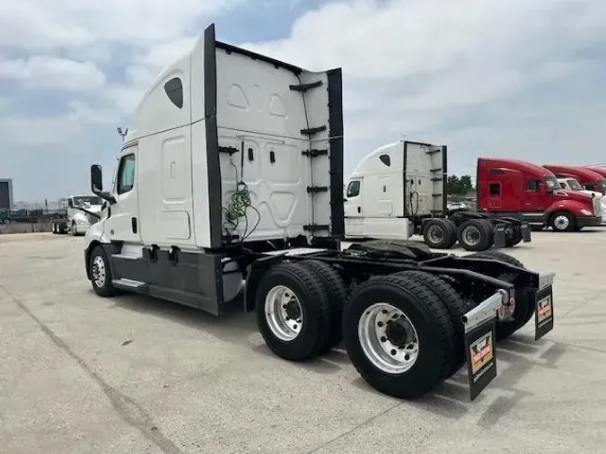 2020 Freightliner Cascadia