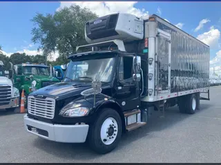 2017 FREIGHTLINER M2 106