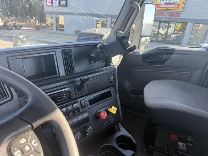2018 International LT625
