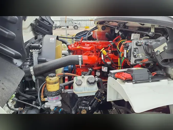 2020 FREIGHTLINER/MERCEDES M2 106