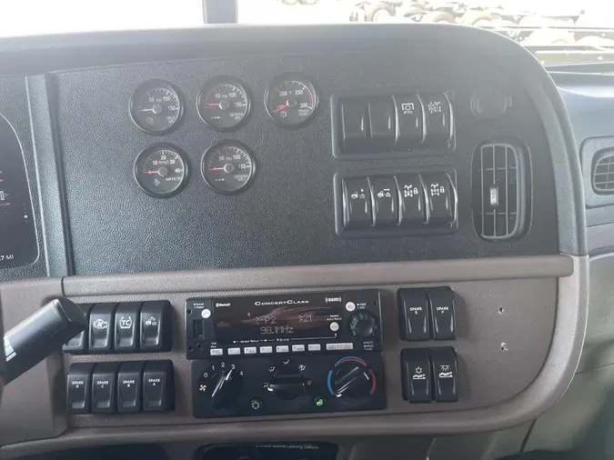 2024 Peterbilt 389