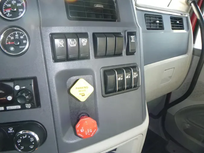 2022 Peterbilt 579