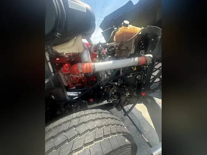 2019 International HX620