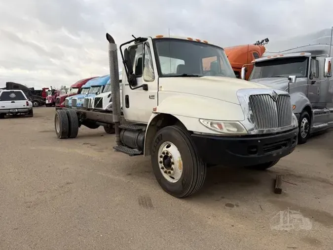 2005 INTERNATIONAL DURASTAR 4300