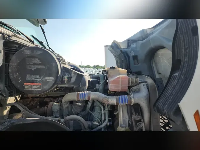 2019 Volvo VNL300